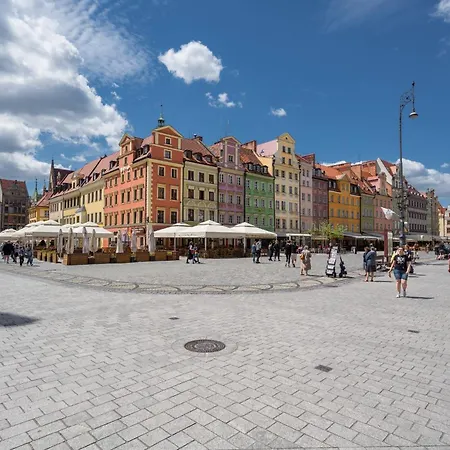 Market Square Corner Kuznicza By Renters * Вроцлав